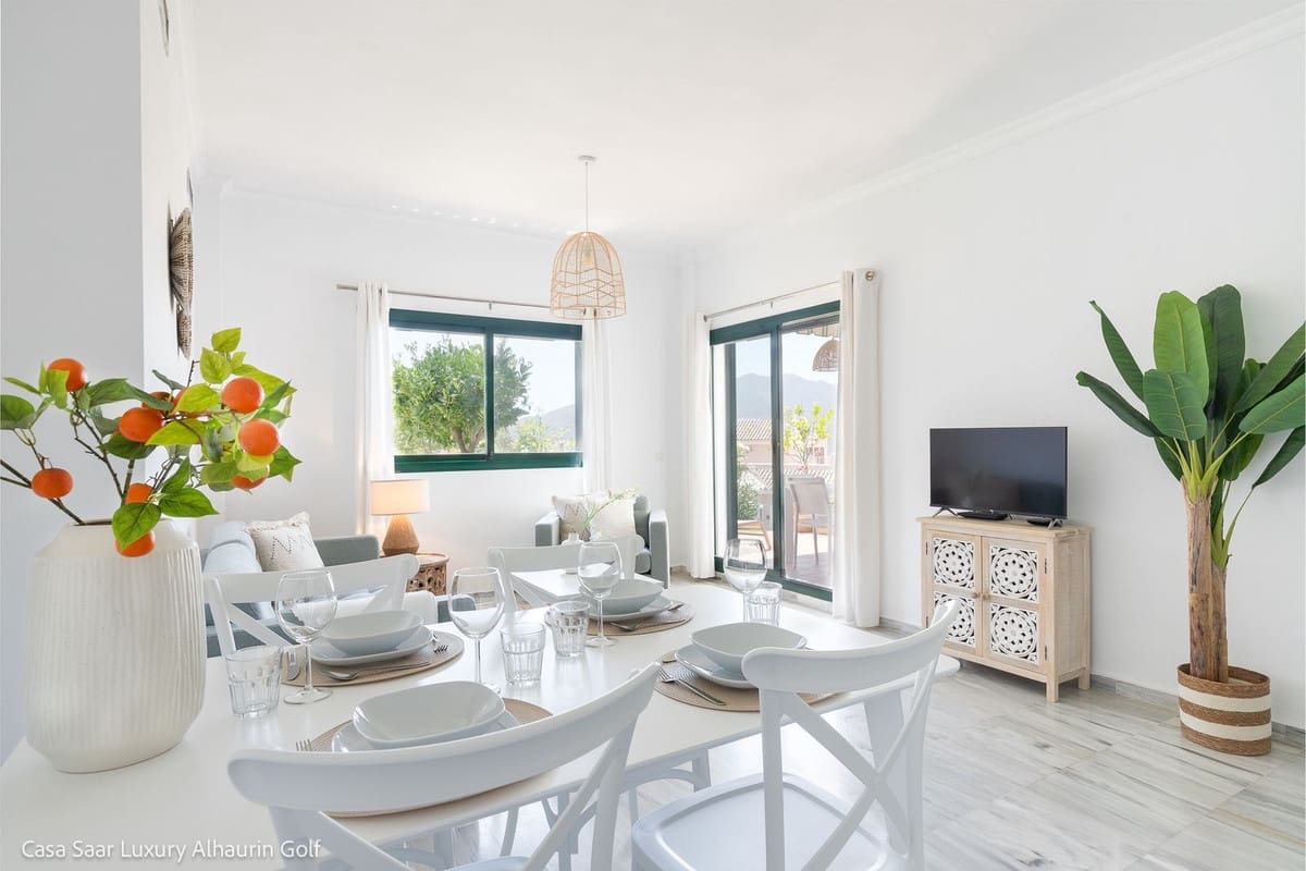 2 Zimmer Ferienapartment in Alhaurin Golf mit Pool Garage - 640 € (Ref: 7749251)