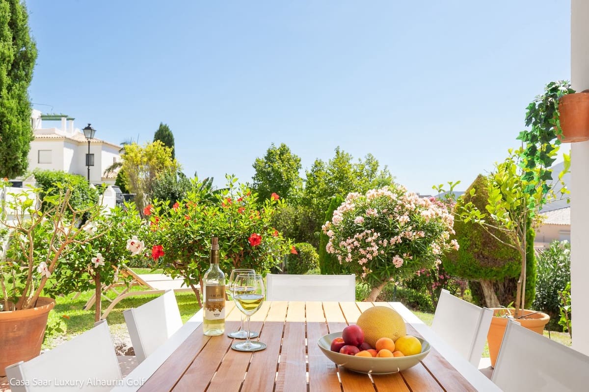 2 Zimmer Ferienapartment in Alhaurin Golf mit Pool Garage - 640 € (Ref: 7749251)