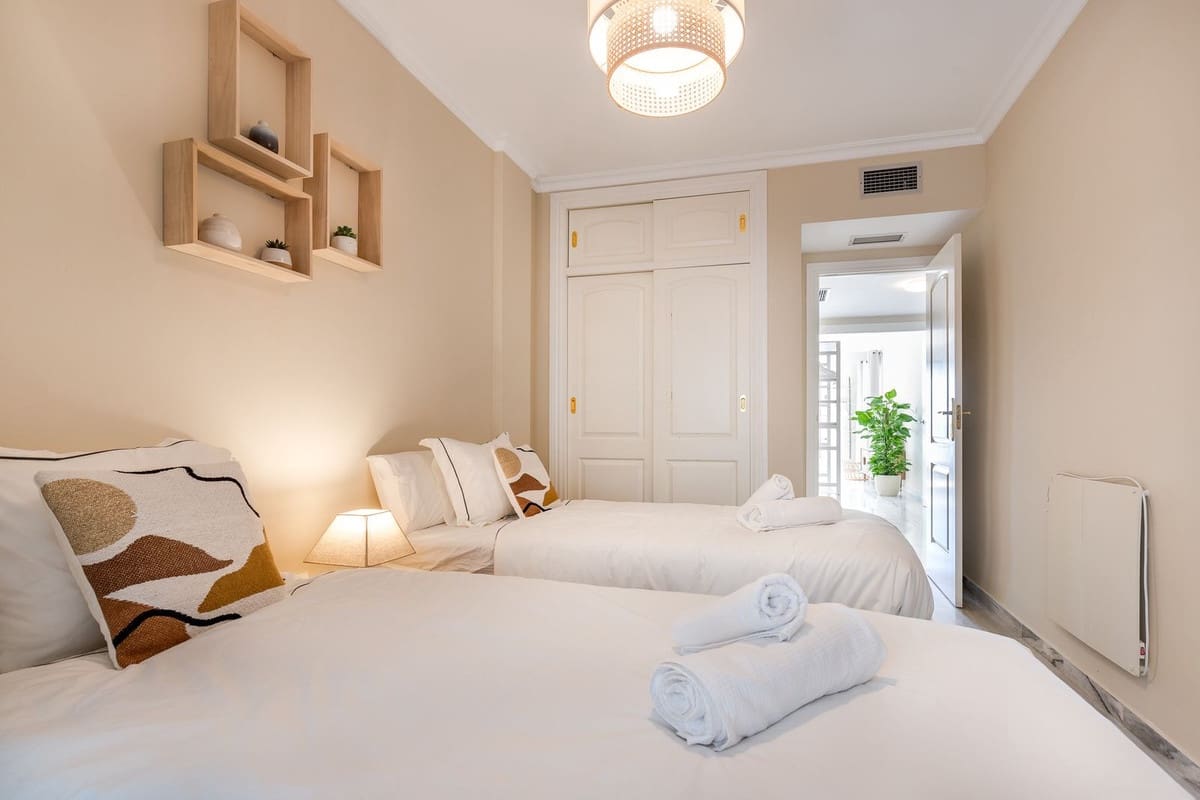 2 bedroom Apartment for holiday rental in Alhaurin Golf with pool garage - € 600 (Ref: 7829602)