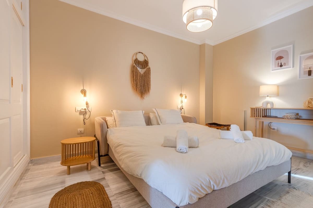 2 bedroom Apartment for holiday rental in Alhaurin Golf with pool garage - € 600 (Ref: 7829602)