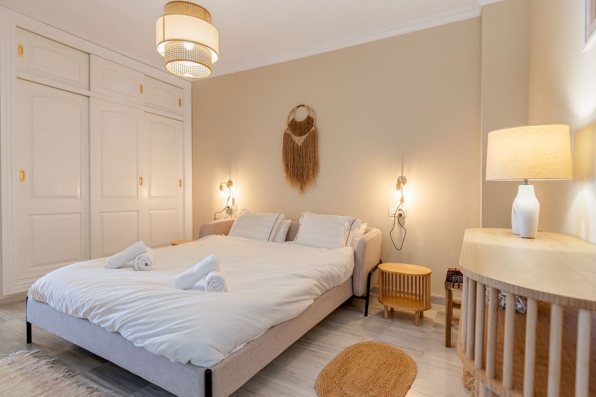 2 bedroom Apartment for holiday rental in Alhaurin Golf with pool garage - € 600 (Ref: 7829602)