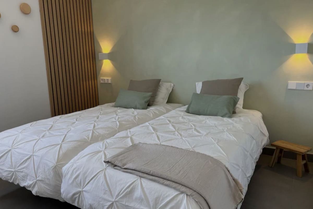 2 Zimmer Ferienapartment in Alhaurin Golf mit Pool Garage - 700 € (Ref: 7836125)