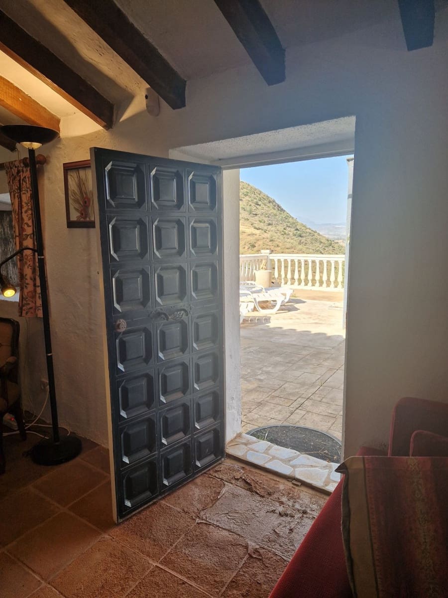 3 slaapkamer Finca/Landhuis te koop in Pizarra met garage - € 299.500 (Ref: 8349487)