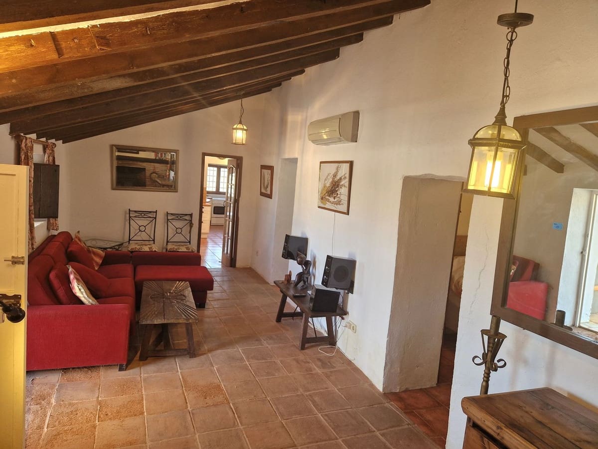 3 soveværelse Finca/Landehus til salg i Pizarra med garage - € 249.500 (Ref: 8349487)