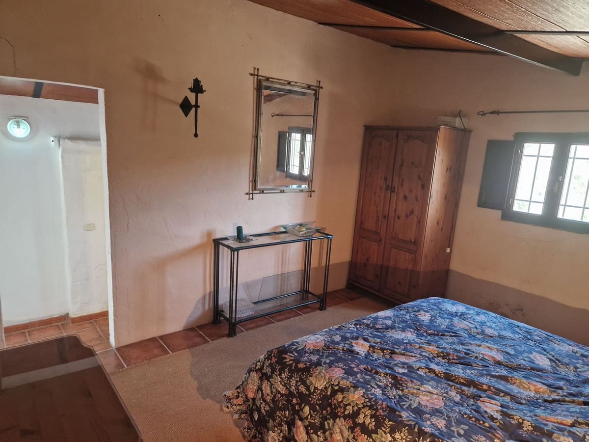 3 soveværelse Finca/Landehus til salg i Pizarra med garage - € 229.000 (Ref: 8349487)
