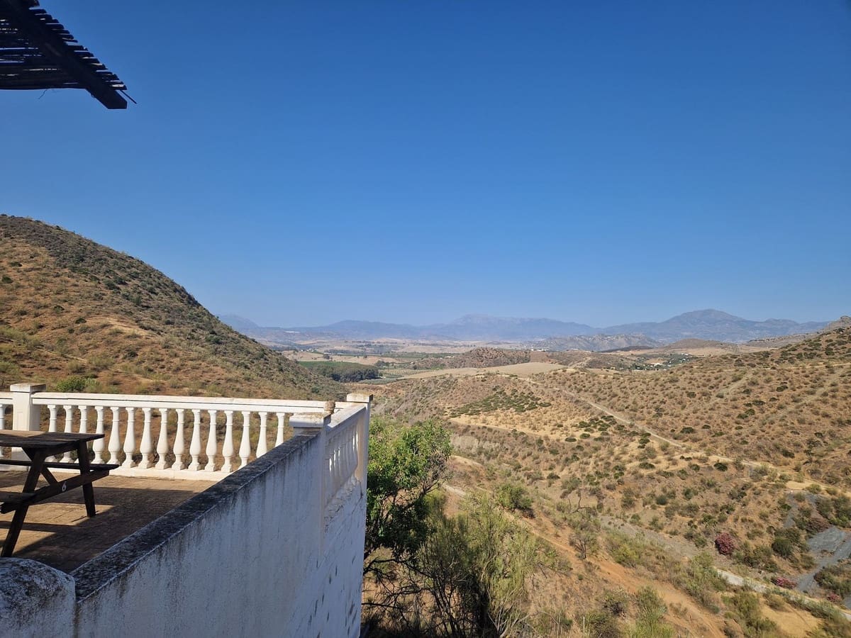 3 soveværelse Finca/Landehus til salg i Pizarra med garage - € 229.000 (Ref: 8349487)