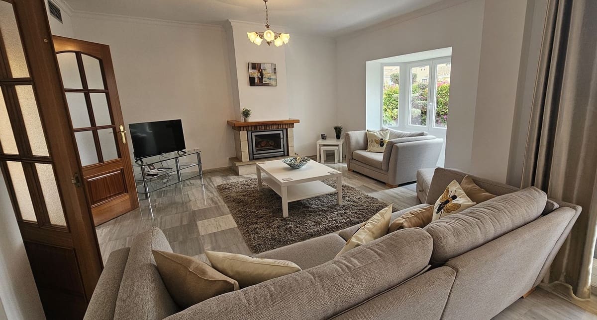 3 camera da letto Villa da affitare come casa vacanza in Alhaurin Golf con piscina garage - 2.275 € (Rif: 8570818)