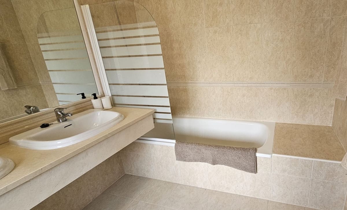 3 sypialnia Willa na kwatery wakacyjne w Alhaurin Golf z basenem garażem - 2 275 € (Ref: 8570818)