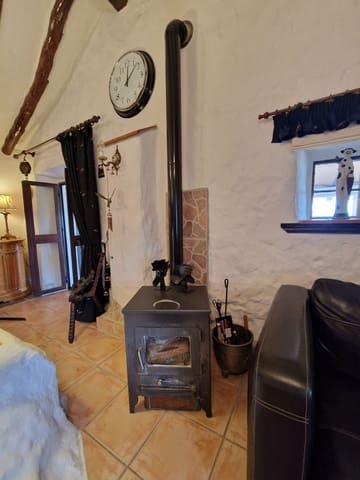 2 soverom Villa til salgs i Alhaurín el Grande med svømmebasseng garasje - € 775 (Ref: 8585452)