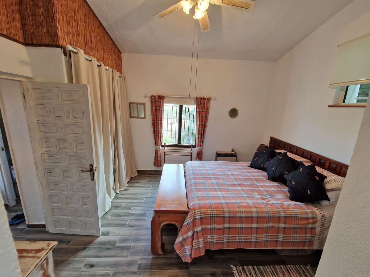 2 bedroom Villa for holiday rental in Alhaurin el Grande with pool garage - € 775 (Ref: 8585452)