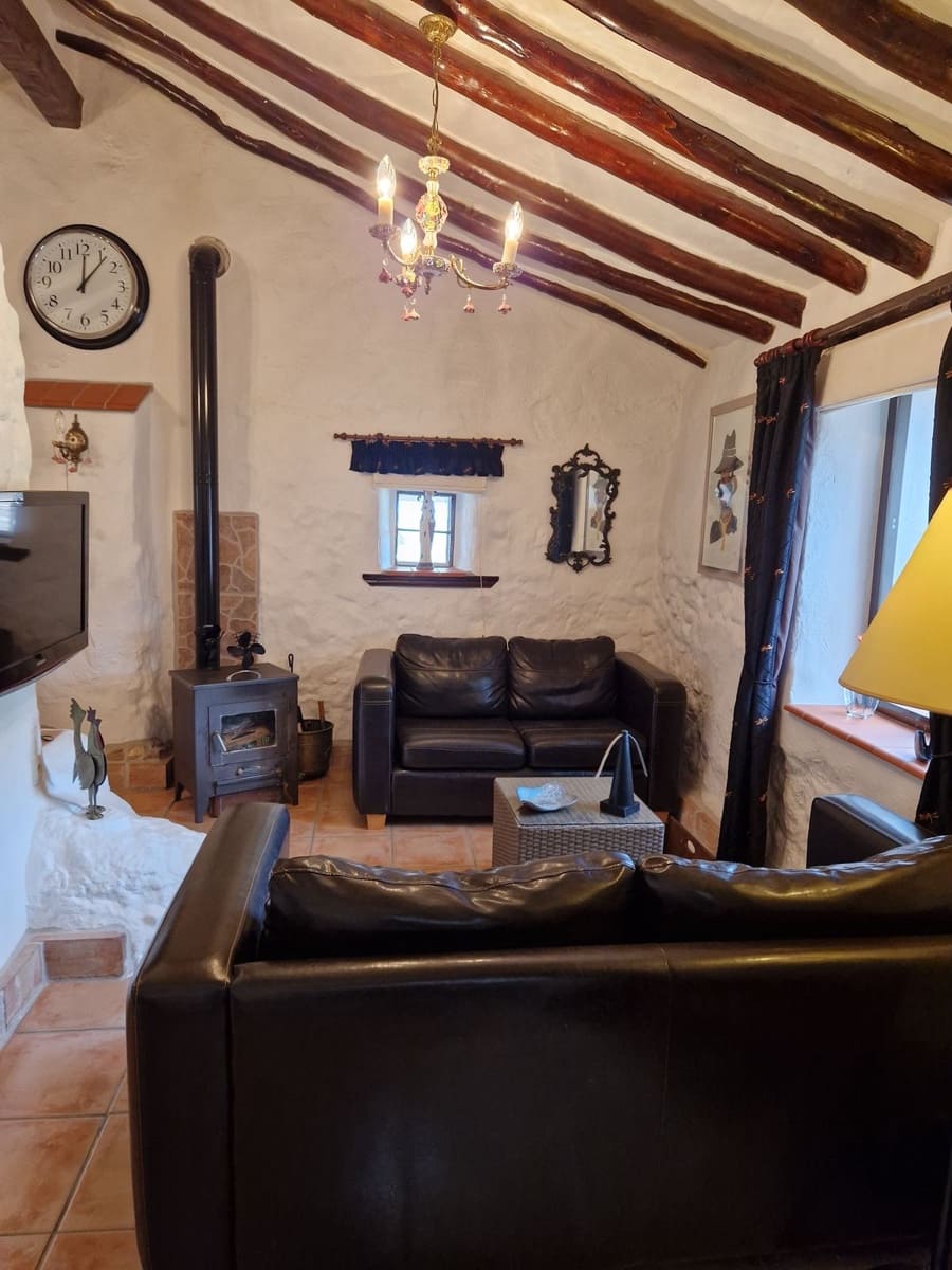 2 soverom Villa til salgs i Alhaurin el Grande med svømmebasseng garasje - € 775 (Ref: 8585452)