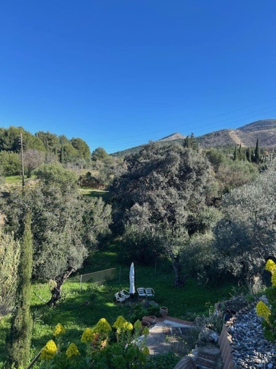 2 soverom Villa til salgs i Alhaurin el Grande med svømmebasseng garasje - € 775 (Ref: 8585452)