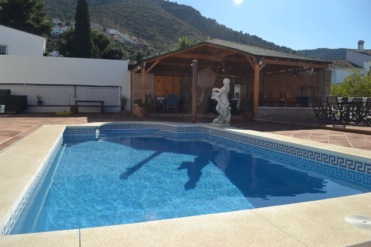 6 soveværelse Villa til salg i Alhaurin de la Torre med swimmingpool garage - € 945.000 (Ref: 8741953)