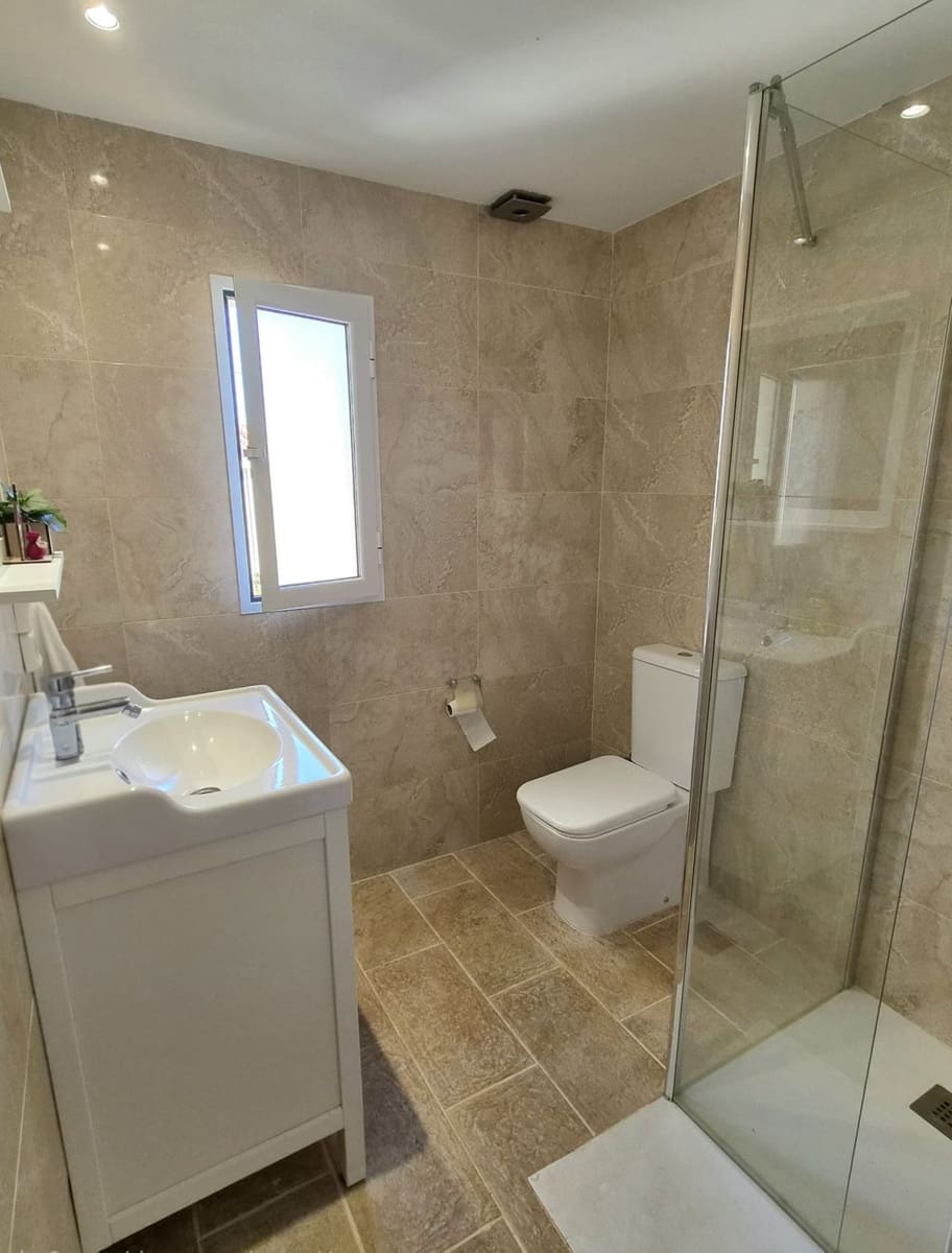 Chalet de 6 habitaciones en Alhaurín de la Torre en venta con piscina garaje - 895.000 € (Ref: 8741953)