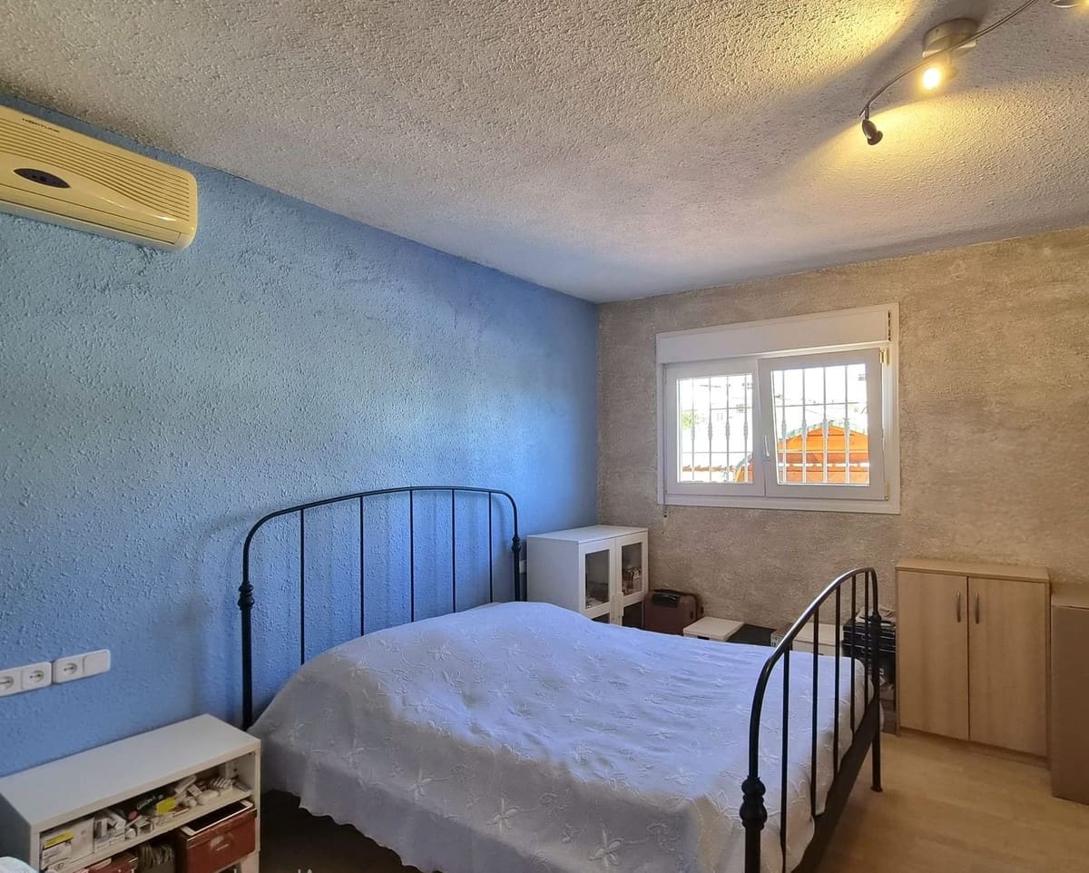 Chalet de 6 habitaciones en Alhaurín de la Torre en venta con piscina garaje - 895.000 € (Ref: 8741953)