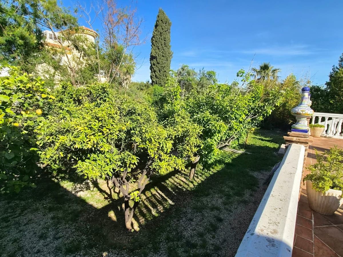 Chalet de 6 habitaciones en Alhaurín de la Torre en venta con piscina garaje - 895.000 € (Ref: 8741953)