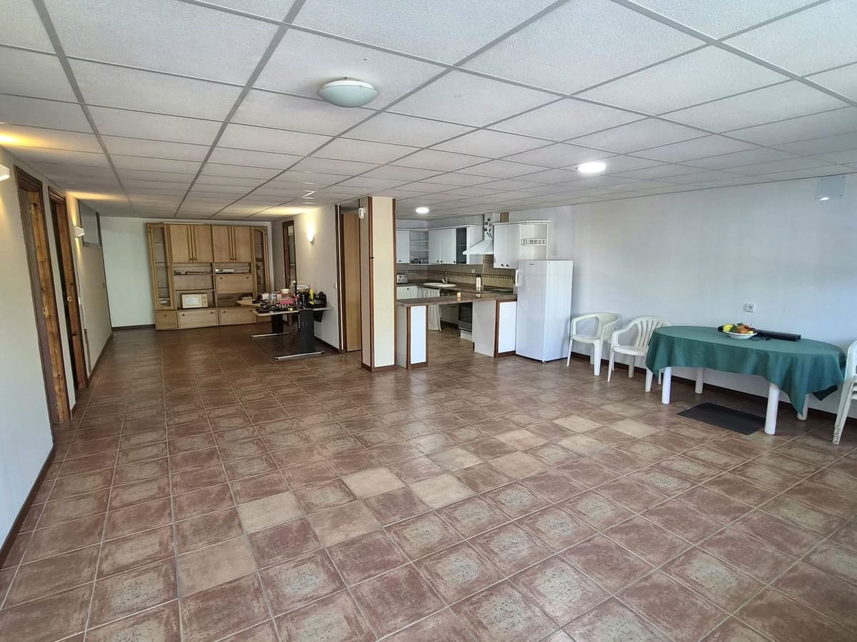 6 bedroom Villa for sale in Alhaurin de la Torre with pool garage - € 895,000 (Ref: 8741953)