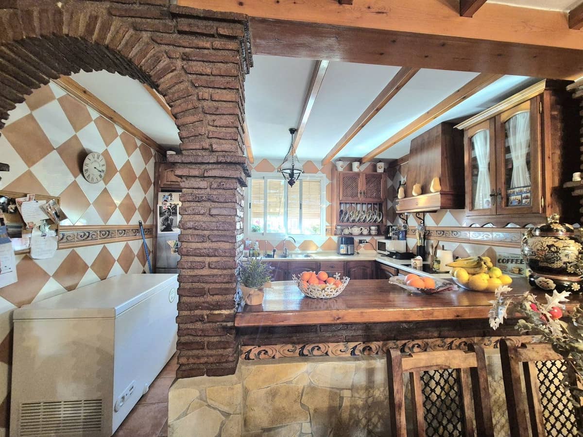 4 bedroom Semi-detached Villa for sale in Alhaurin el Grande with pool garage - € 499,000 (Ref: 8790899)