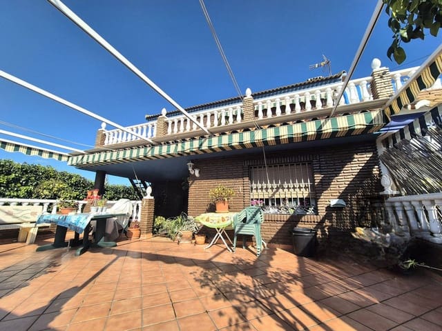 4 slaapkamer Halfvrijstaande villa te koop in Alhaurín el Grande met zwembad garage - € 499.000 (Ref: 8790899)