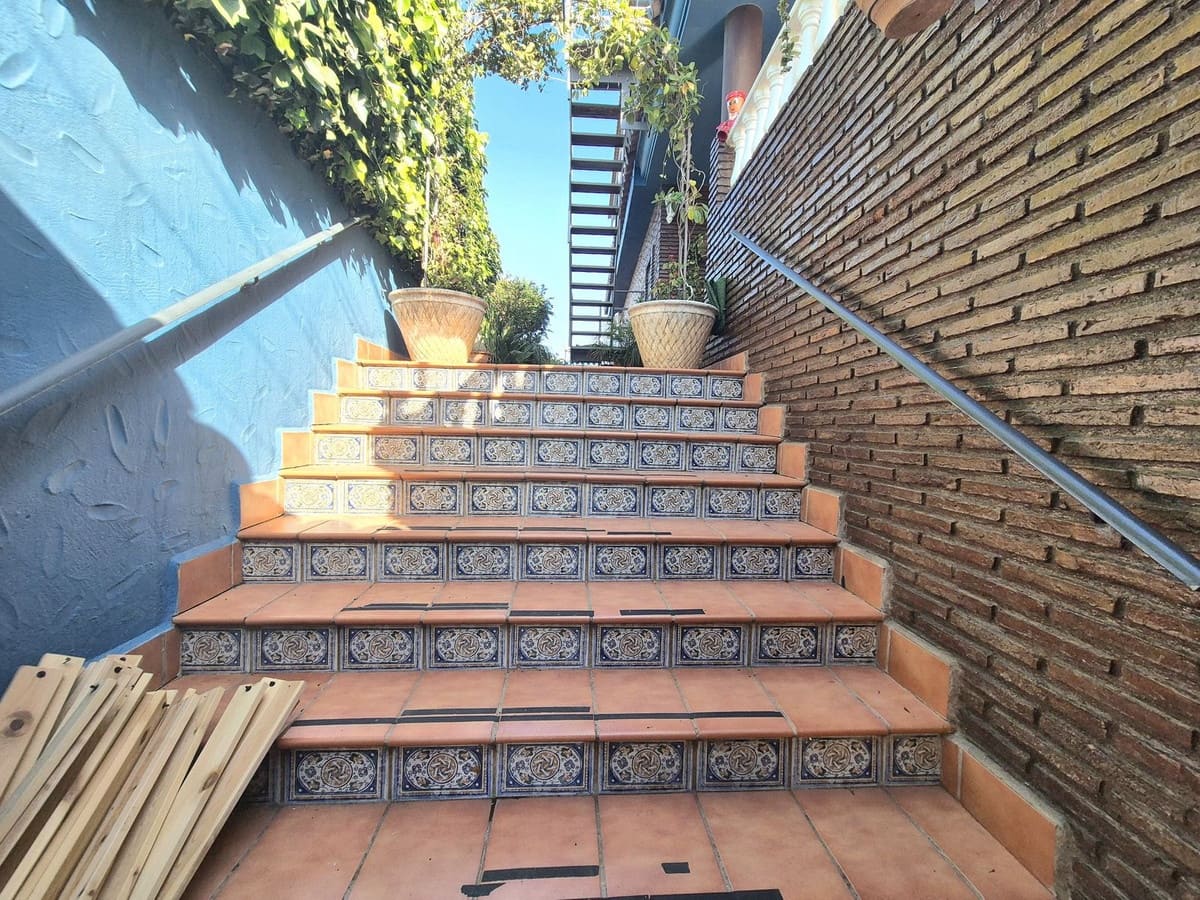 4 slaapkamer Halfvrijstaande villa te koop in Alhaurin el Grande met zwembad garage - € 499.000 (Ref: 8790899)