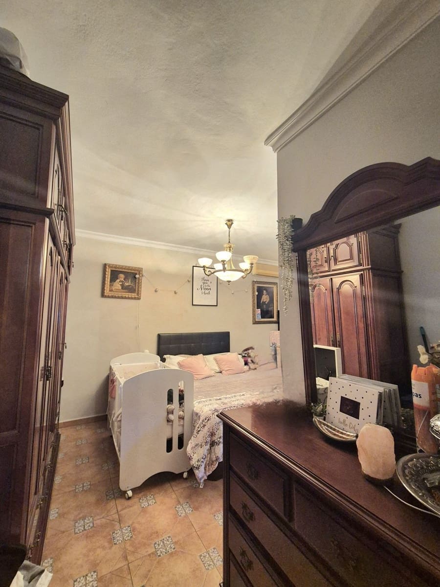 4 soverom Kjedet enebolig til salgs i Alhaurin el Grande med svømmebasseng garasje - € 499 000 (Ref: 8790899)