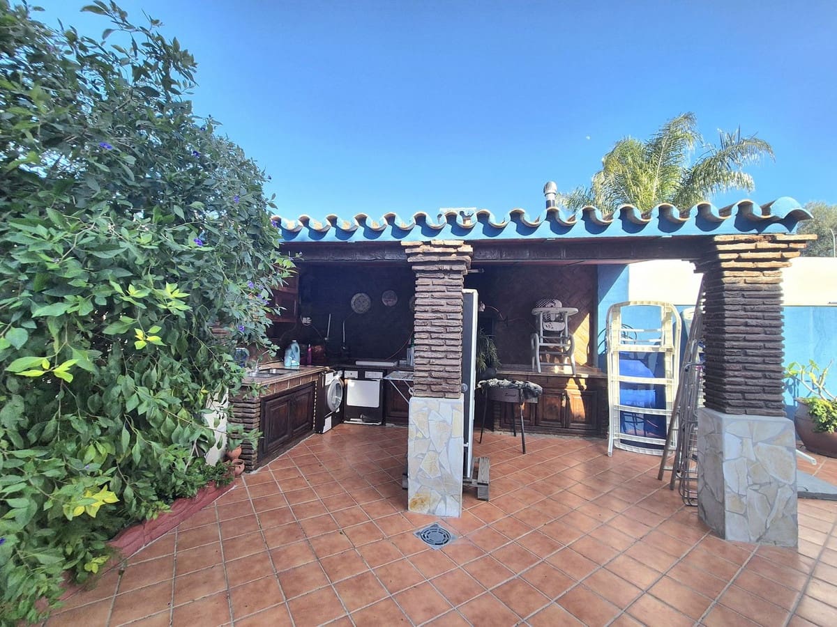 4 soverom Kjedet enebolig til salgs i Alhaurin el Grande med svømmebasseng garasje - € 499 000 (Ref: 8790899)