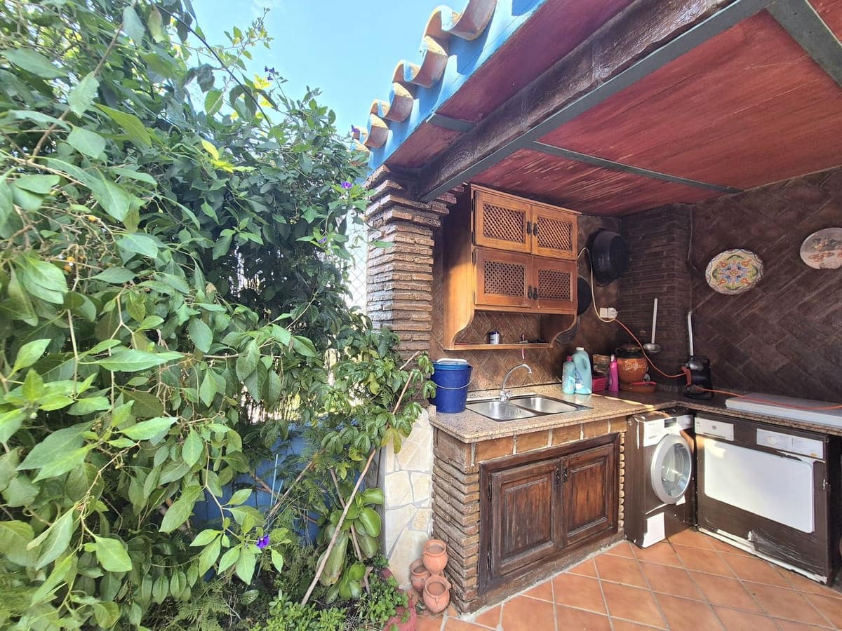 4 soverom Kjedet enebolig til salgs i Alhaurin el Grande med svømmebasseng garasje - € 499 000 (Ref: 8790899)