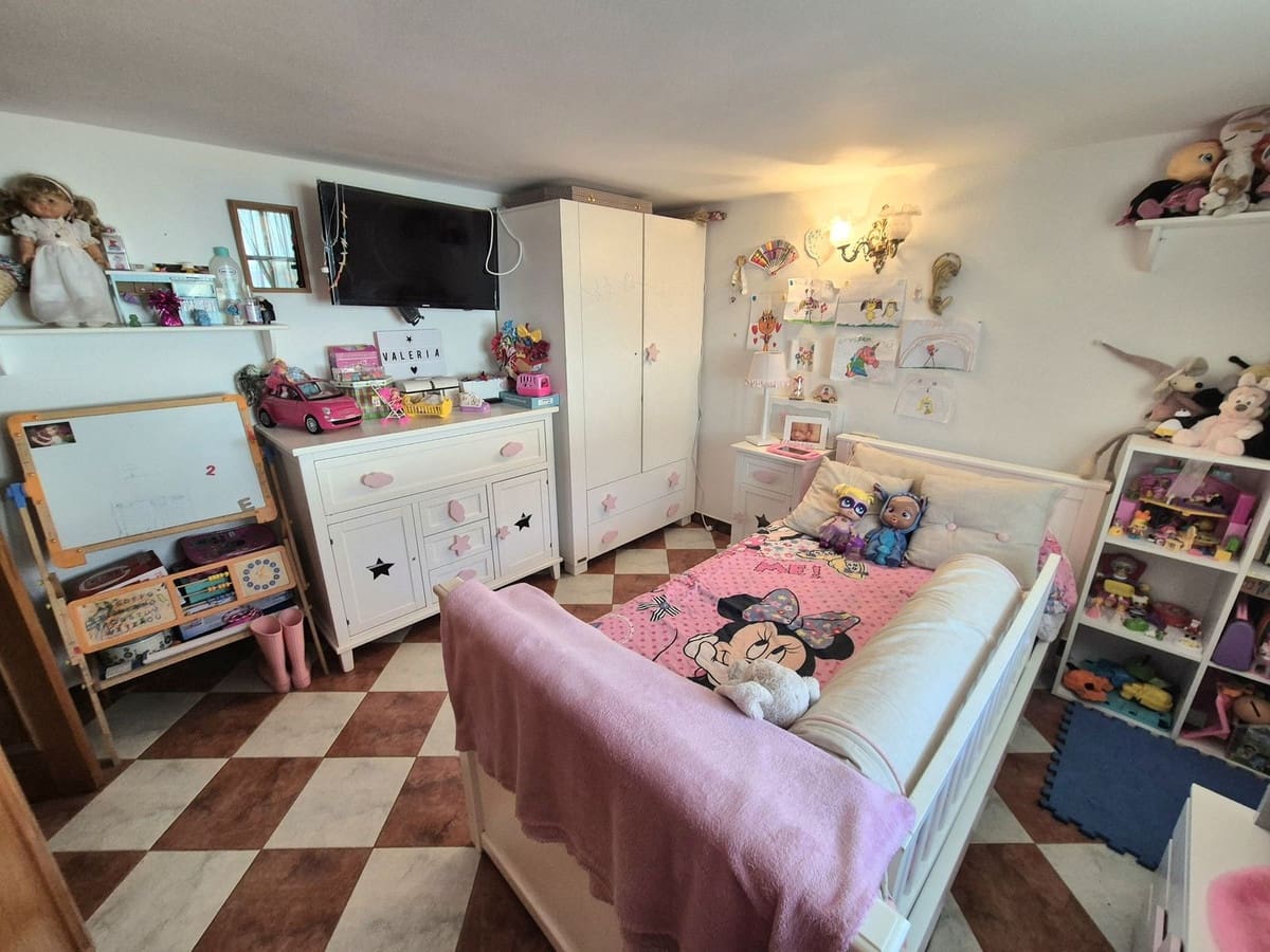 6 soveværelse Finca/Landehus til salg i Coin med swimmingpool garage - € 2.200.000 (Ref: 8905772)