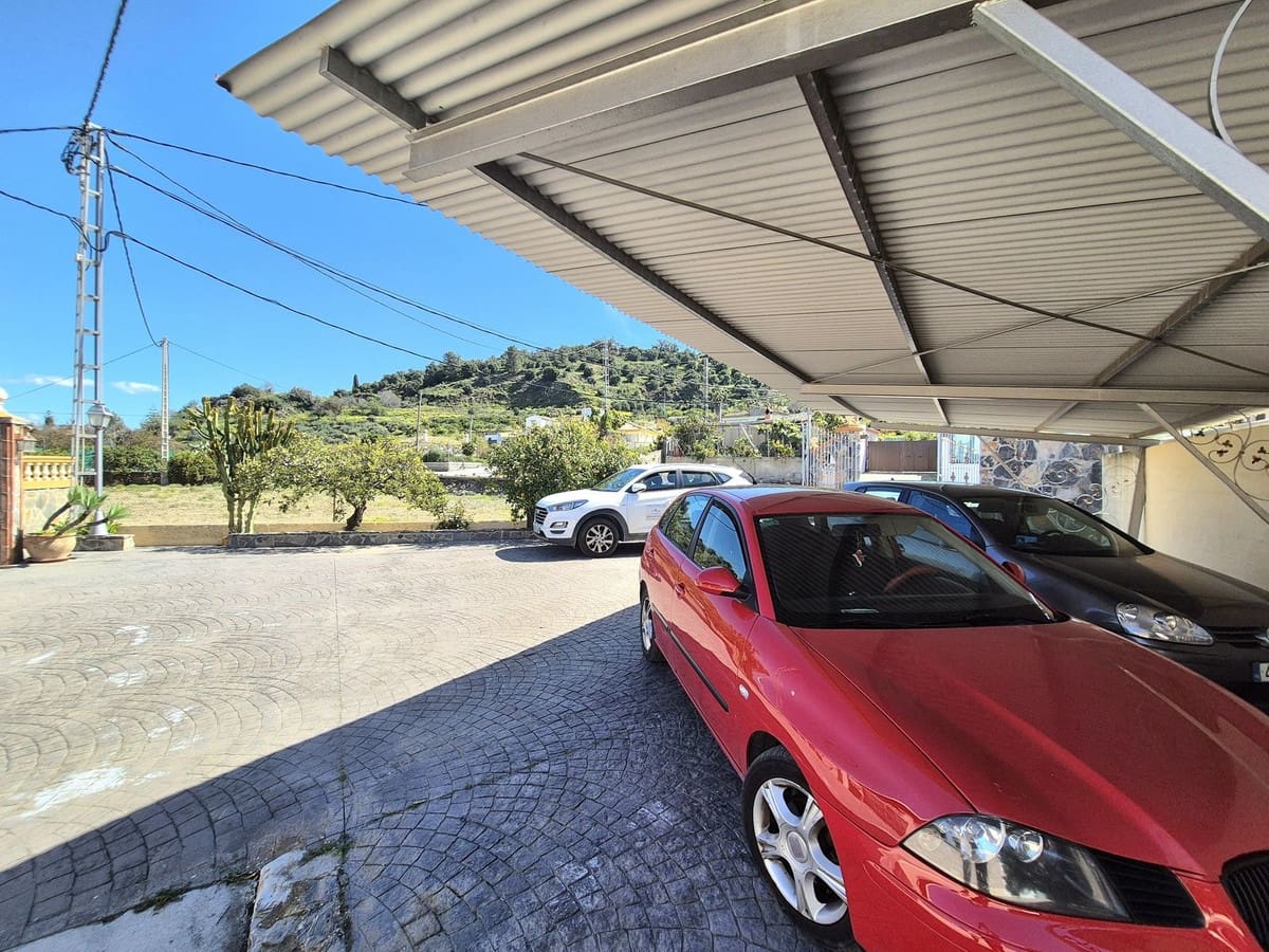 6 soveværelse Finca/Landehus til salg i Coin med swimmingpool garage - € 2.200.000 (Ref: 8905772)