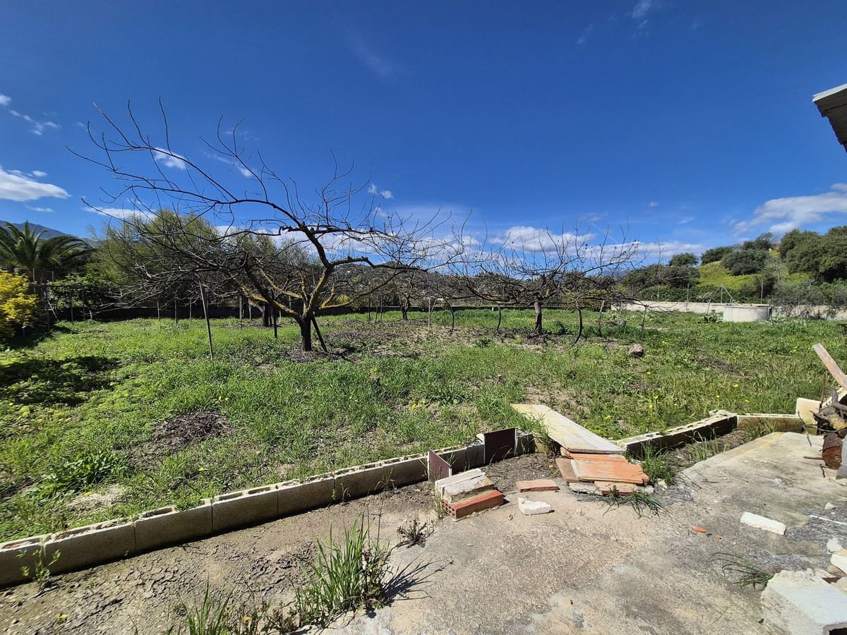 6 soveværelse Finca/Landehus til salg i Coin med swimmingpool garage - € 2.200.000 (Ref: 8905772)