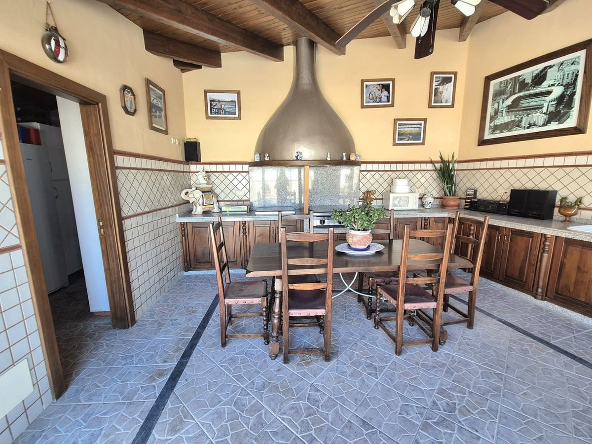 Finca/Casa Rural de 6 habitaciones en Coín en venta con piscina garaje - 2.200.000 € (Ref: 8905772)