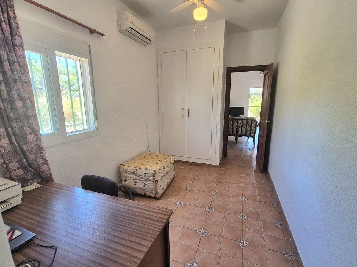 3 chambre Finca/Maison de Campagne à vendre à Cartama avec piscine garage - 349 500 € (Ref: 9004053)