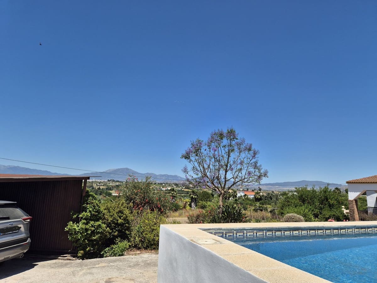 3 chambre Finca/Maison de Campagne à vendre à Cartama avec piscine garage - 349 500 € (Ref: 9004053)