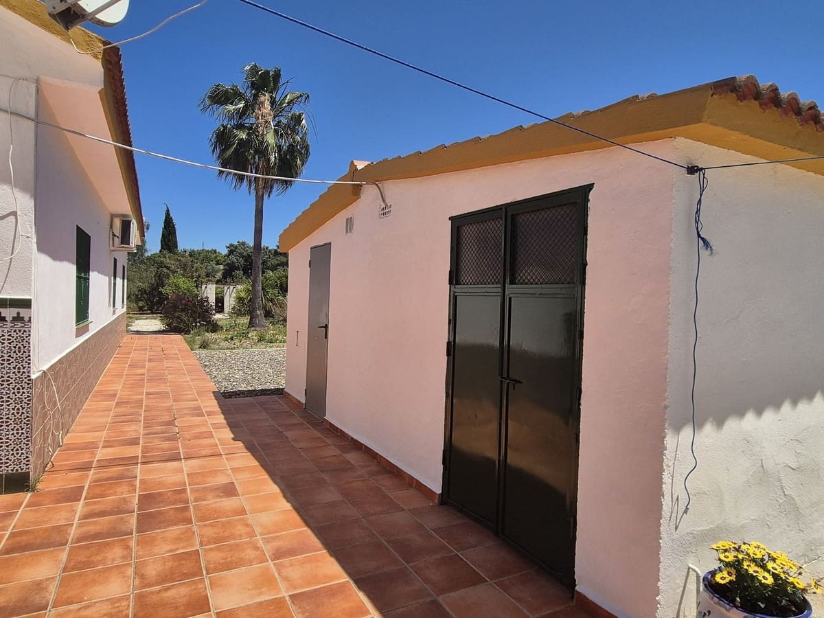 3 chambre Finca/Maison de Campagne à vendre à Cartama avec piscine garage - 349 500 € (Ref: 9004053)