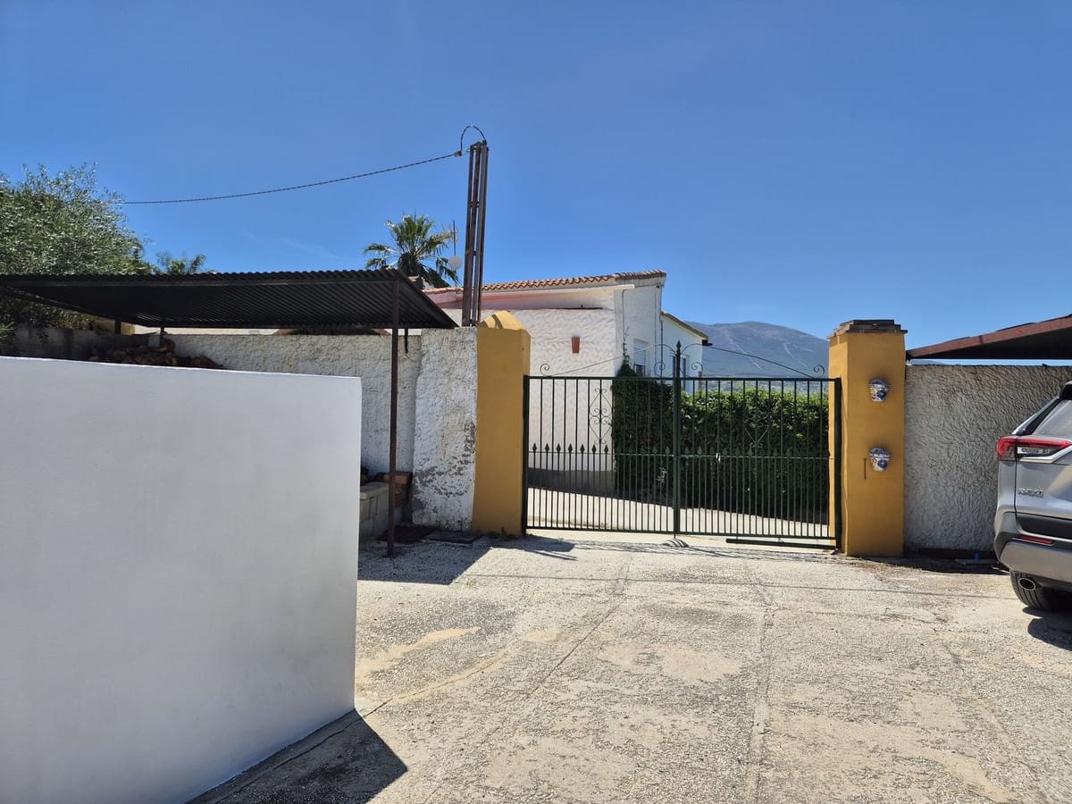 3 chambre Finca/Maison de Campagne à vendre à Cartama avec piscine garage - 349 500 € (Ref: 9004053)