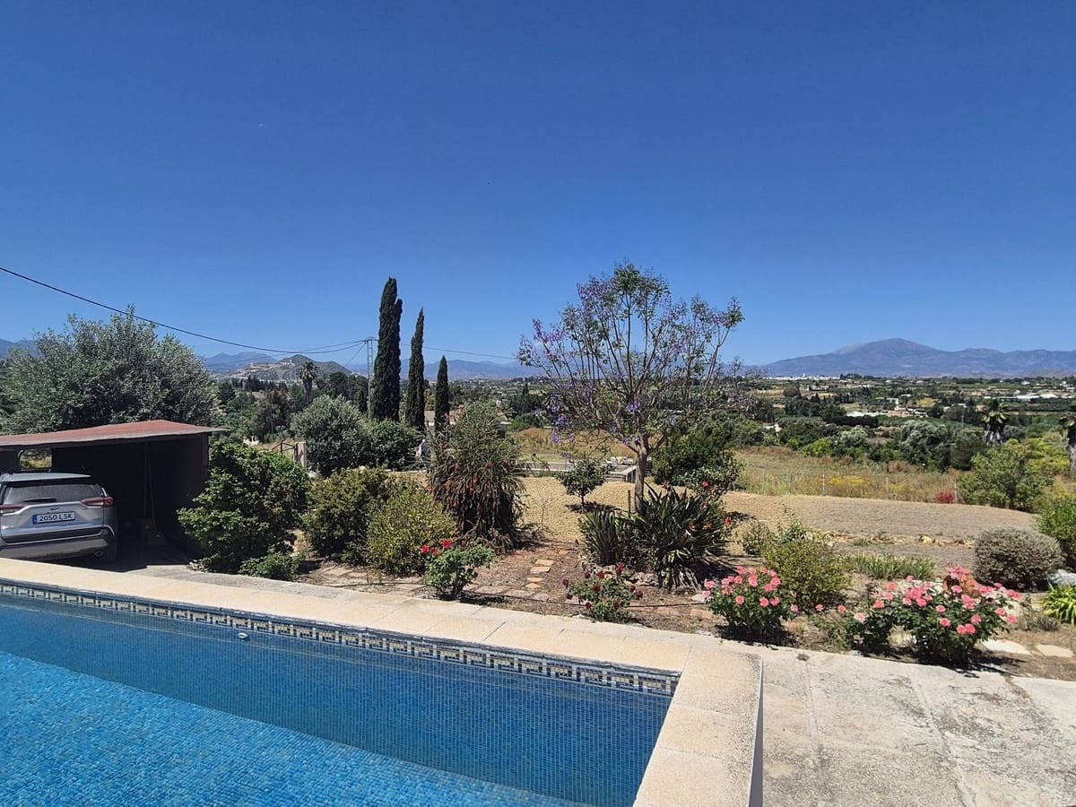 3 chambre Finca/Maison de Campagne à vendre à Cartama avec piscine garage - 349 500 € (Ref: 9004053)