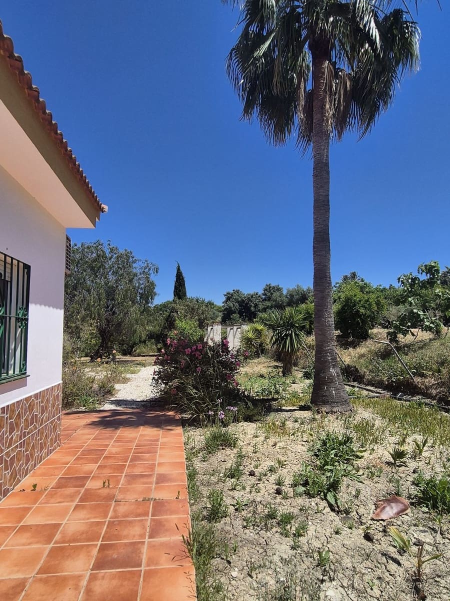 3 chambre Finca/Maison de Campagne à vendre à Cartama avec piscine garage - 349 500 € (Ref: 9004053)