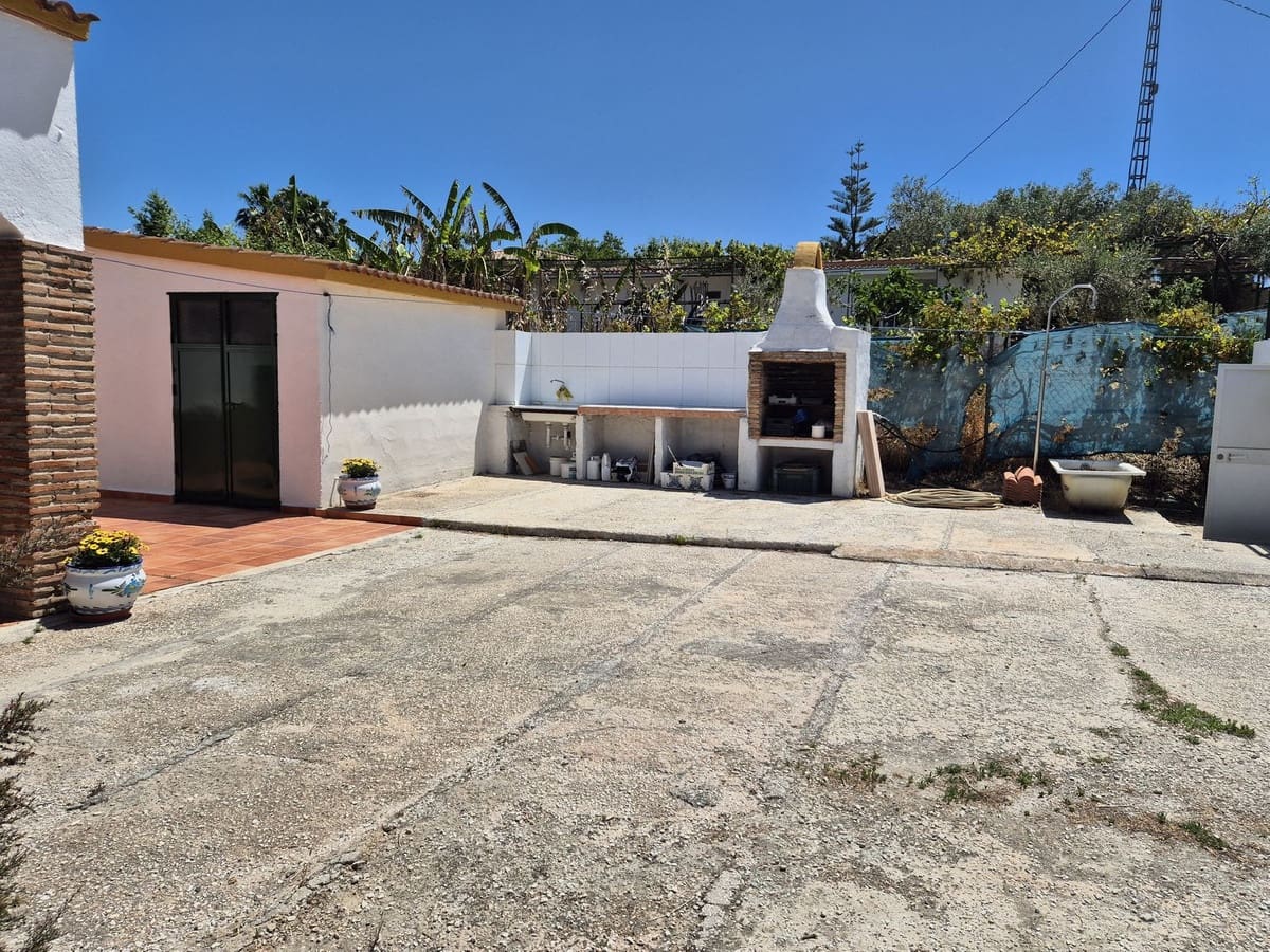 3 chambre Finca/Maison de Campagne à vendre à Cartama avec piscine garage - 349 500 € (Ref: 9004053)