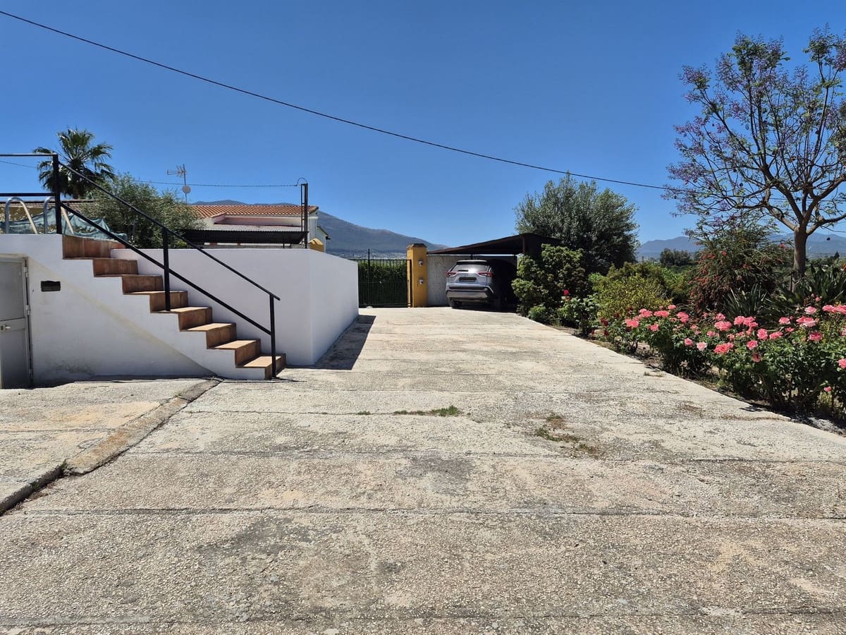 3 chambre Finca/Maison de Campagne à vendre à Cartama avec piscine garage - 349 500 € (Ref: 9004053)