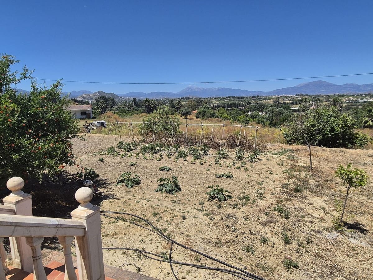 3 chambre Finca/Maison de Campagne à vendre à Cartama avec piscine garage - 349 500 € (Ref: 9004053)