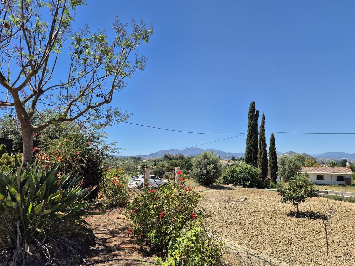 3 chambre Finca/Maison de Campagne à vendre à Cartama avec piscine garage - 349 500 € (Ref: 9004053)