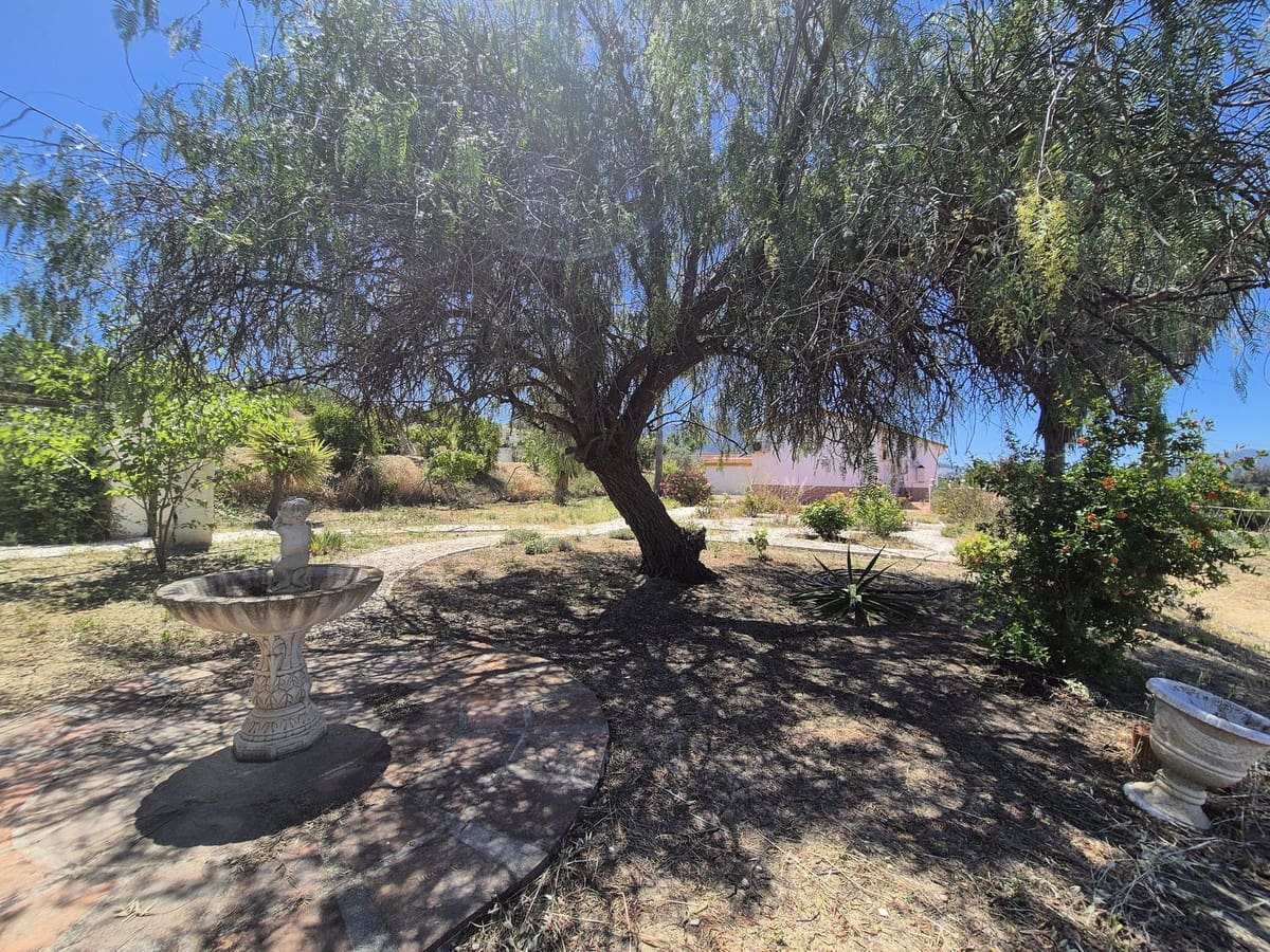 3 chambre Finca/Maison de Campagne à vendre à Cartama avec piscine garage - 349 500 € (Ref: 9004053)