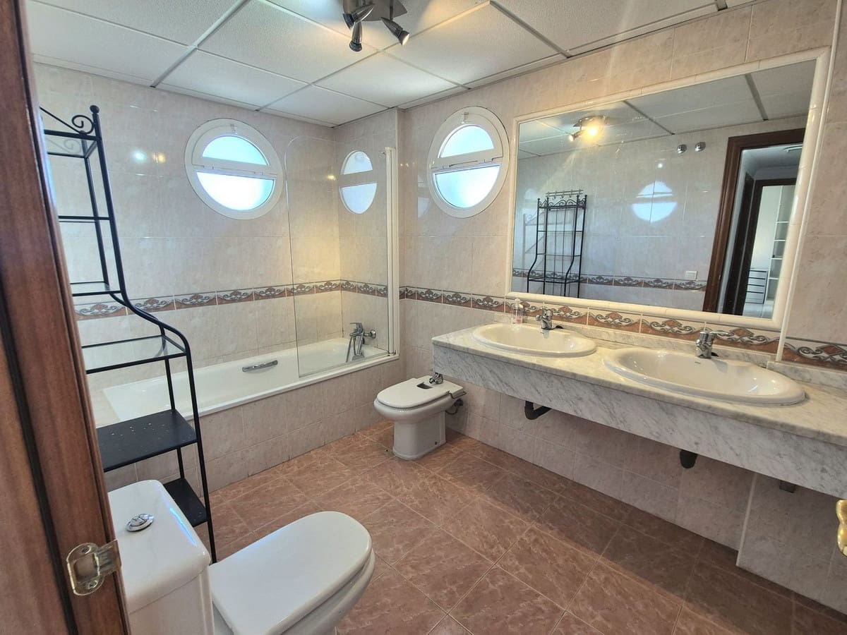 3 slaapkamer Halfvrijstaande villa te koop in Alhaurin Golf met zwembad garage - € 495.000 (Ref: 9018240)