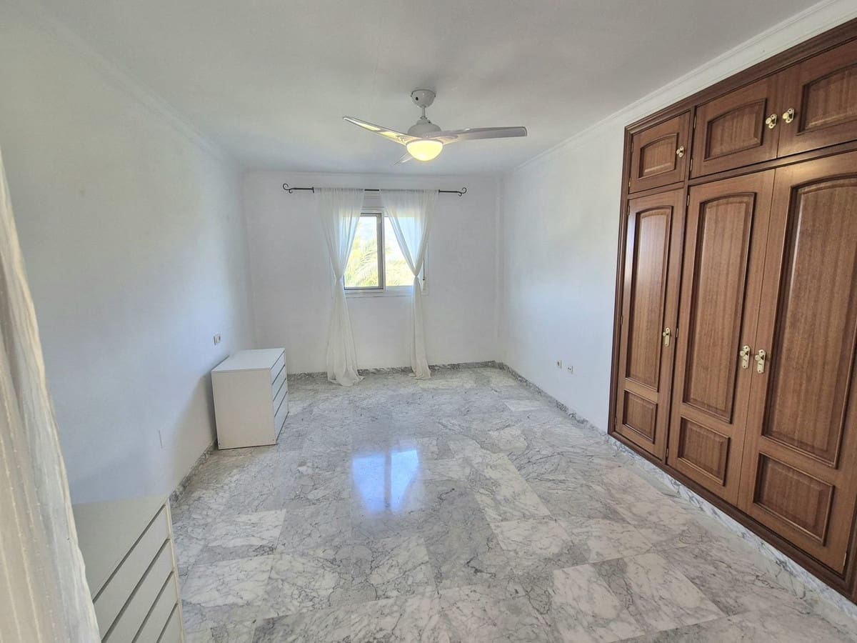 3 slaapkamer Halfvrijstaande villa te koop in Alhaurin Golf met zwembad garage - € 495.000 (Ref: 9018240)