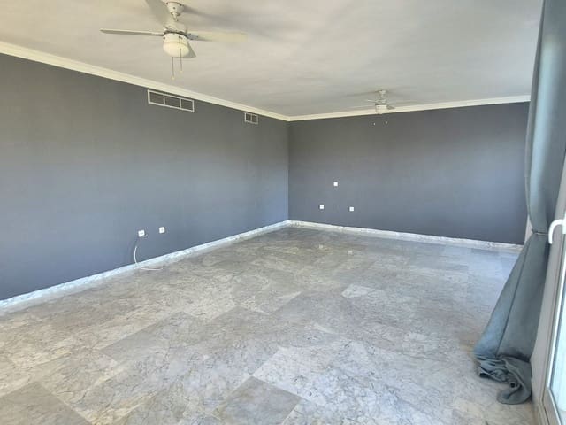 Pareado de 3 habitaciones en Alhaurín Golf, Alhaurín el Grande en venta con piscina garaje - 495.000 € (Ref: 9018240)