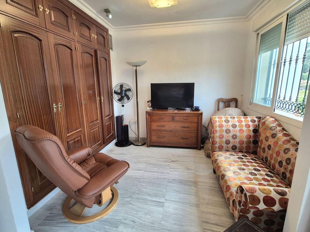 3 soveværelse Byhus til salg i Alhaurin Golf med swimmingpool garage - € 380.000 (Ref: 9058235)