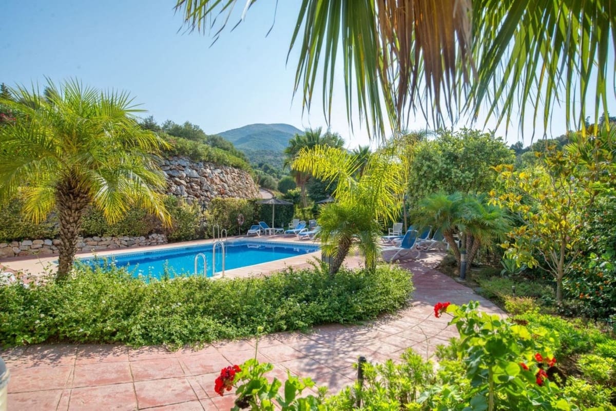 3 soveværelse Byhus til salg i Alhaurin Golf med swimmingpool garage - € 380.000 (Ref: 9058235)