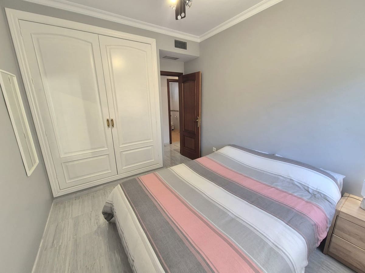 2 soverom Penthouse til salgs i Alhaurin Golf med svømmebasseng garasje - € 330 000 (Ref: 9133122)