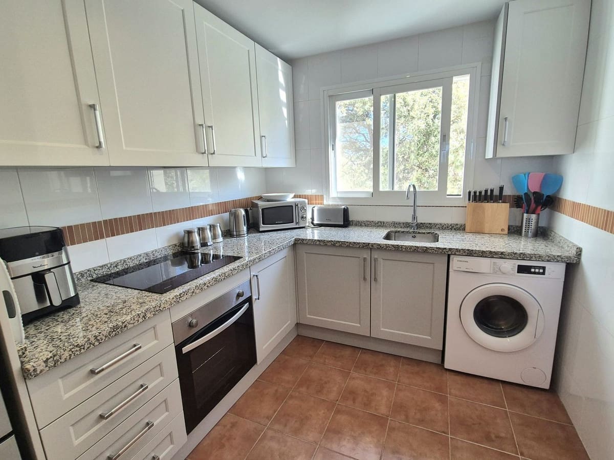 2 soverom Penthouse til salgs i Alhaurin Golf med svømmebasseng garasje - € 330 000 (Ref: 9133122)