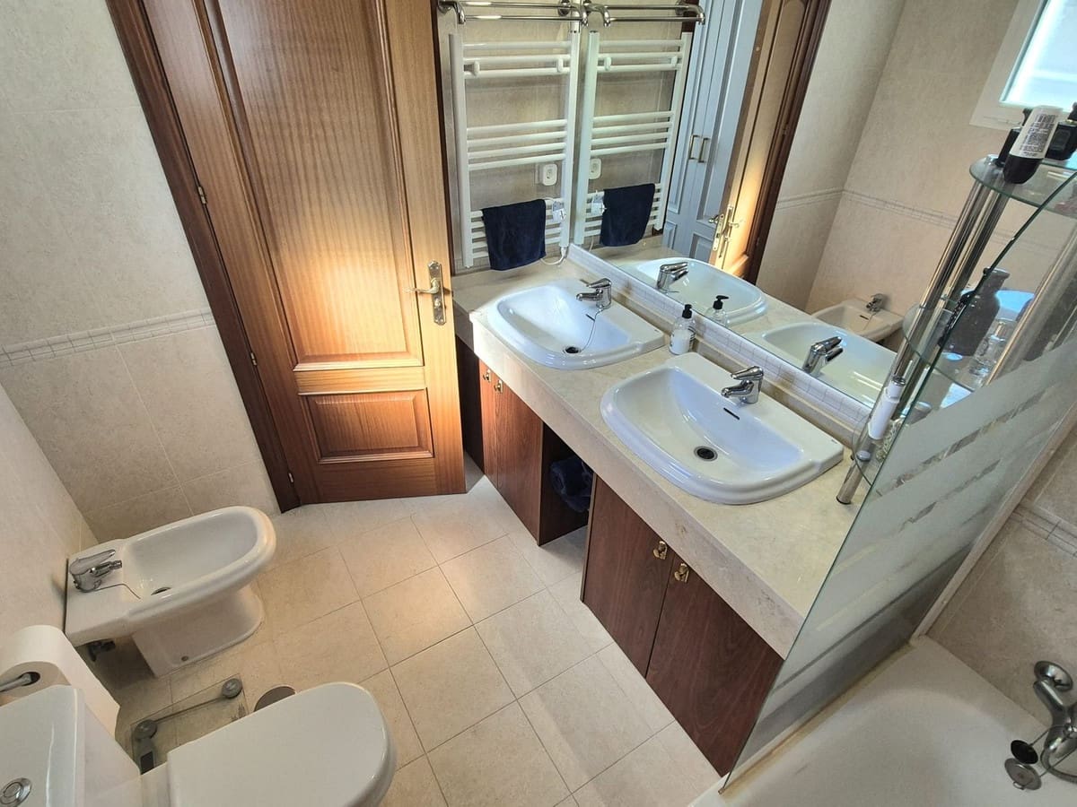 2 soverom Penthouse til salgs i Alhaurin Golf med svømmebasseng garasje - € 330 000 (Ref: 9133122)